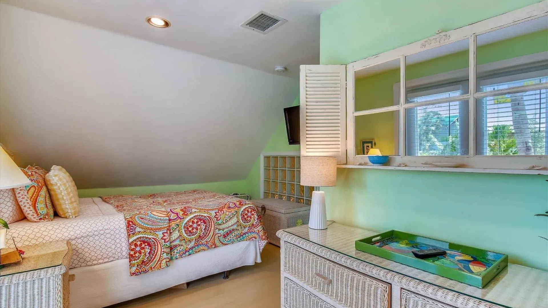 Key West Casa By Avantstay Communal Pool Bbq Patio Near Duval Street Week Long Stays Only
