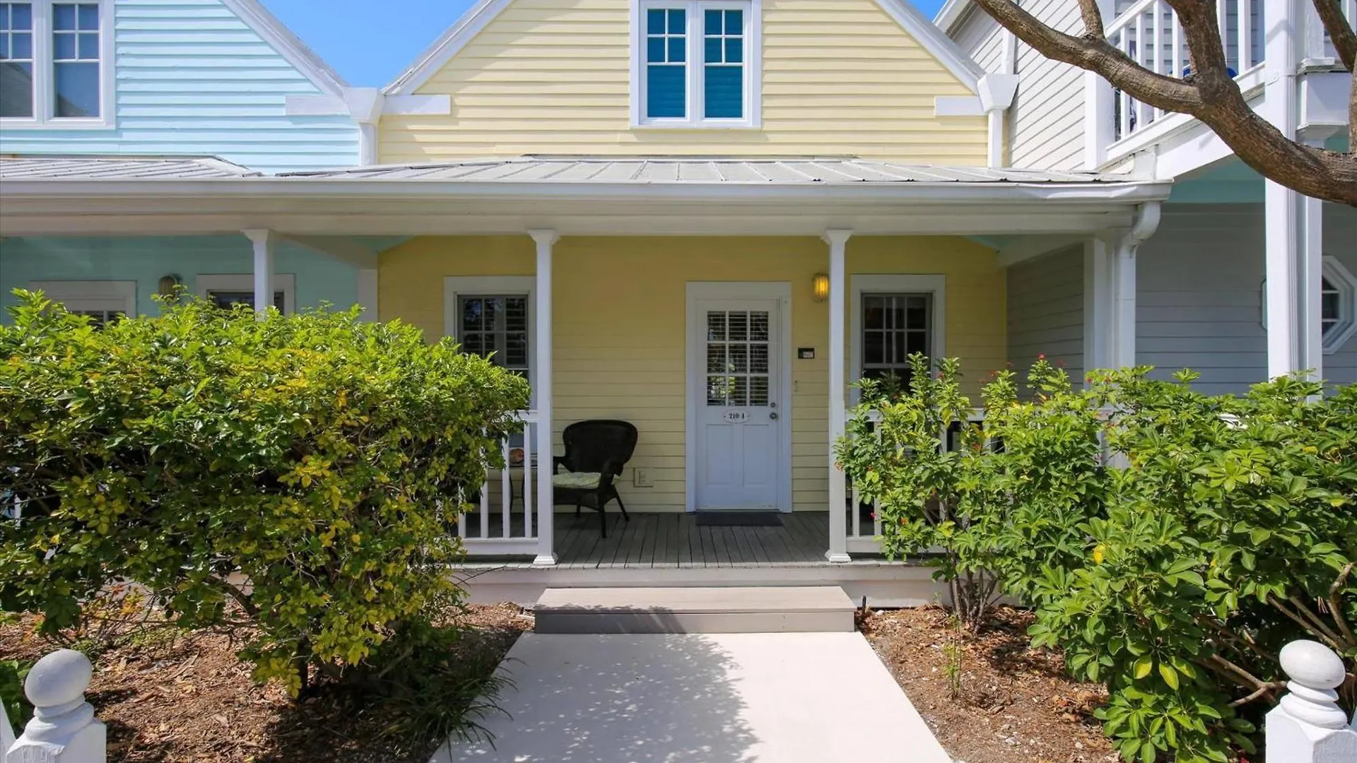 Key West Casa By Avantstay Communal Pool Bbq Patio Near Duval Street Week Long Stays Only 0*, Key West