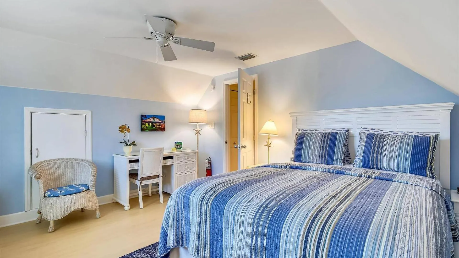 Key West Casa By Avantstay Communal Pool Bbq Patio Near Duval Street Week Long Stays Only Tatil Evi